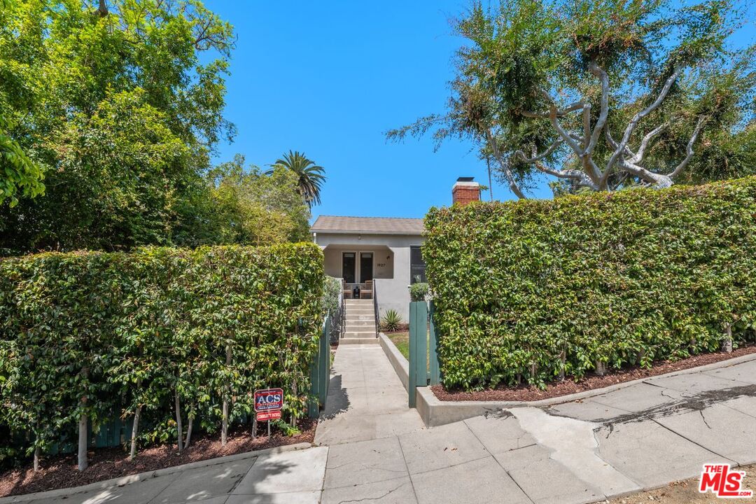 Property photo for 1937 N St Andrews Pl, Los Angeles, CA