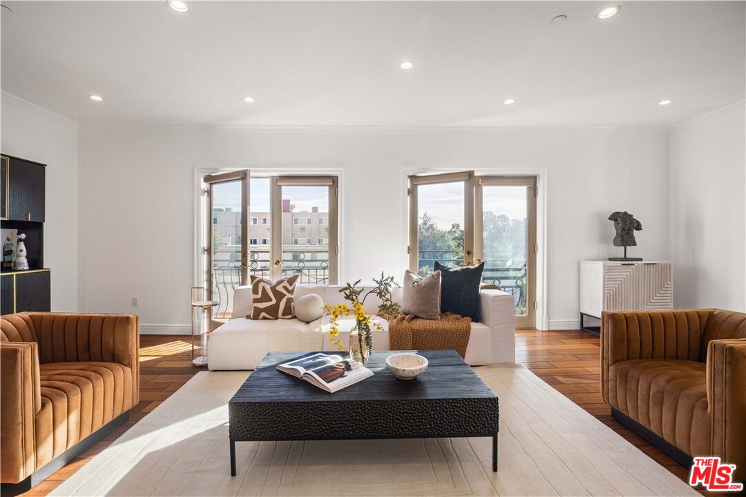 Property photo for 918 S Wooster St, #2, Los Angeles, CA