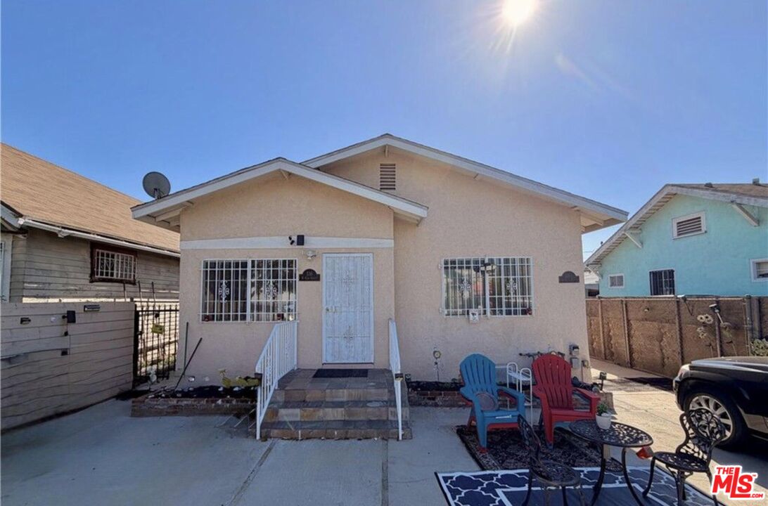 Property photo for 536 W 42nd St, Los Angeles, CA