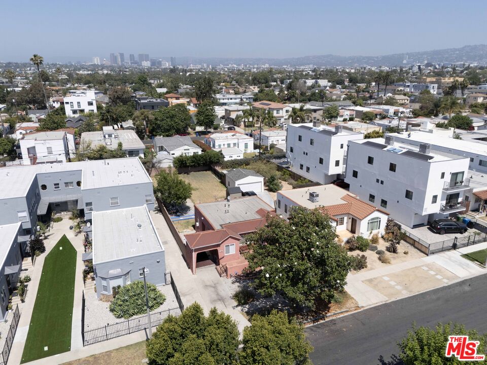 Property photo for 1929 Carmona Ave, Los Angeles, CA