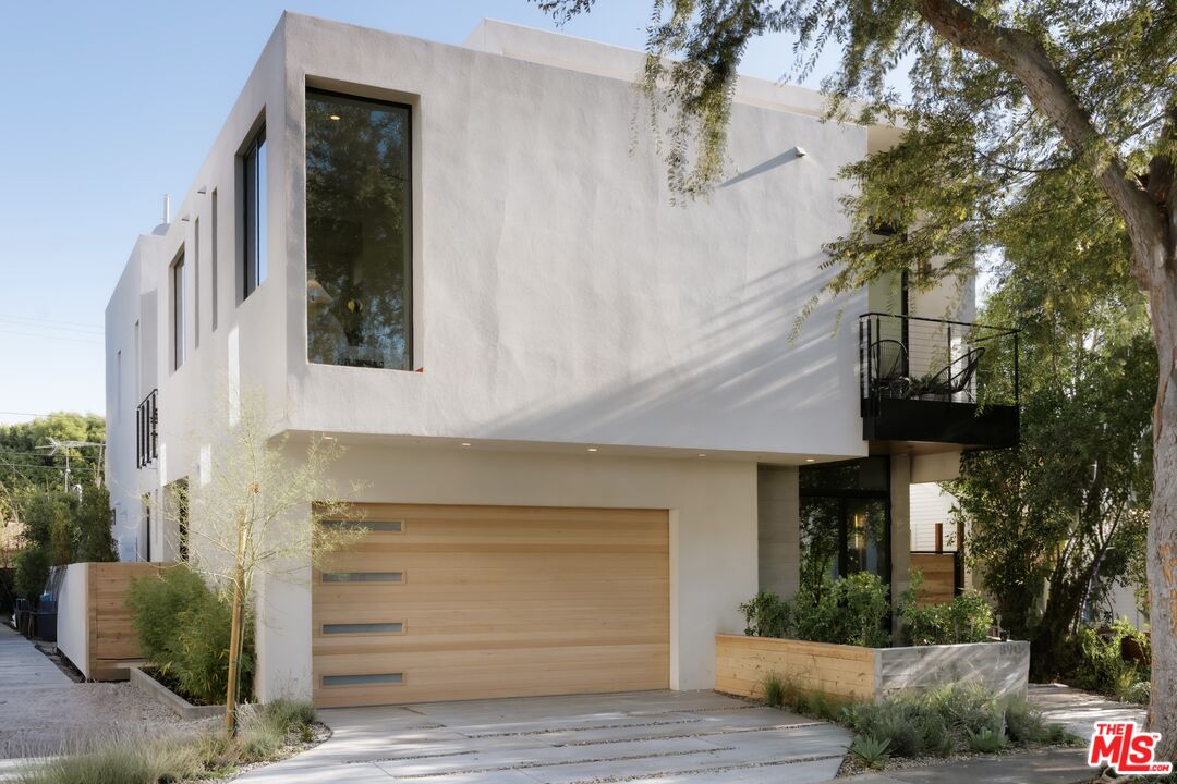 Property photo for 8906 Hubbard St, Culver City, CA