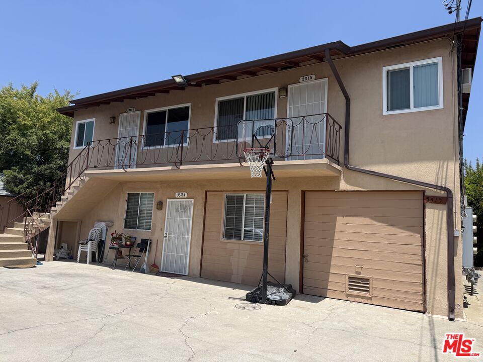 Property photo for 5315 Virginia Ave, Los Angeles, CA