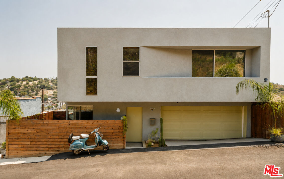 Property photo for 2810 Beryl St, Los Angeles, CA