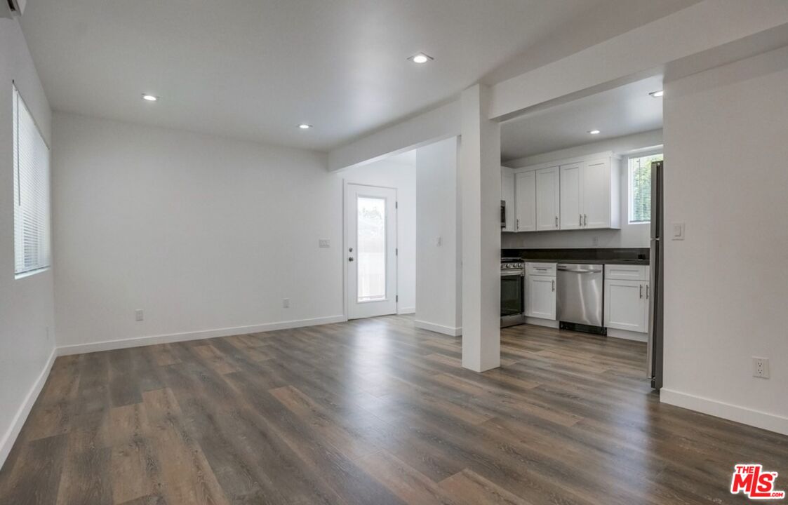 Property photo for 869 Glenway Dr, #8, Inglewood, CA