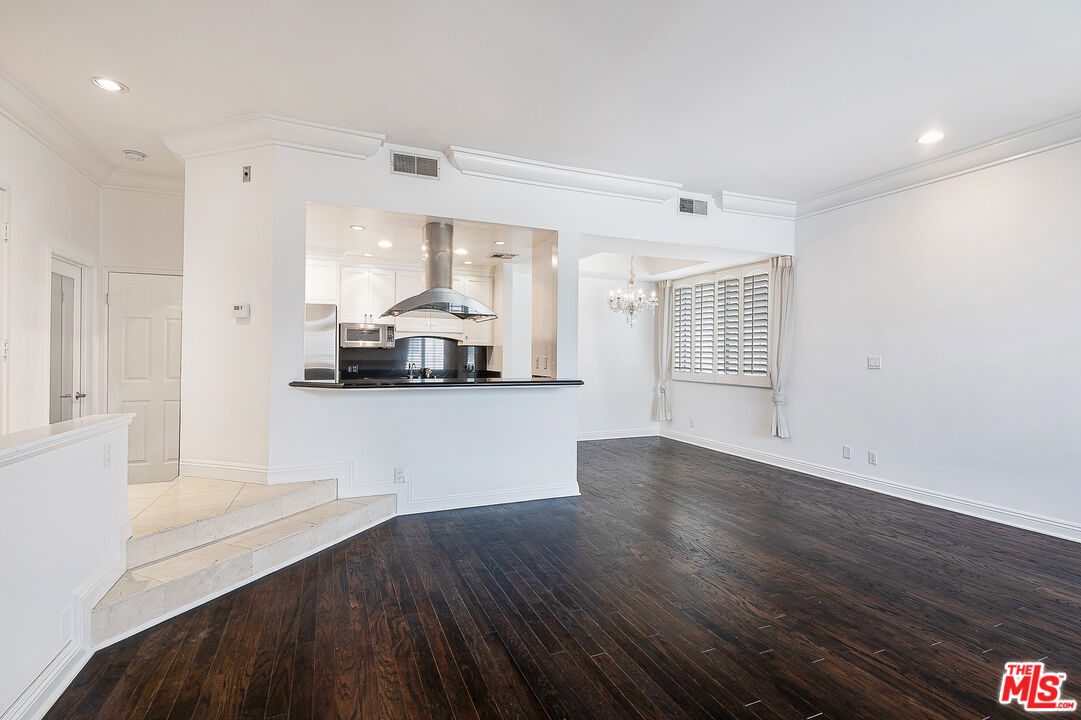 Property photo for 315 N Swall Dr, #303, Beverly Hills, CA