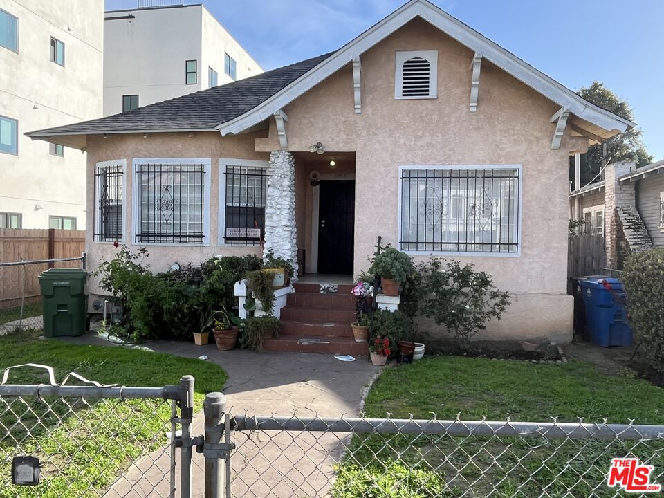 Property photo for 1258 W 36th St, Los Angeles, CA