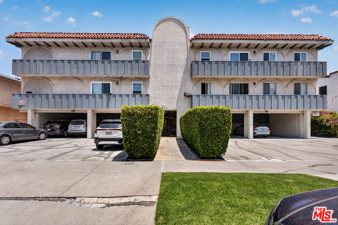 Property photo for 1476 S Shenandoah St, Los Angeles, CA