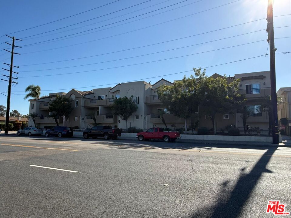 Property photo for 4001 W 165th St, #C, Lawndale, CA