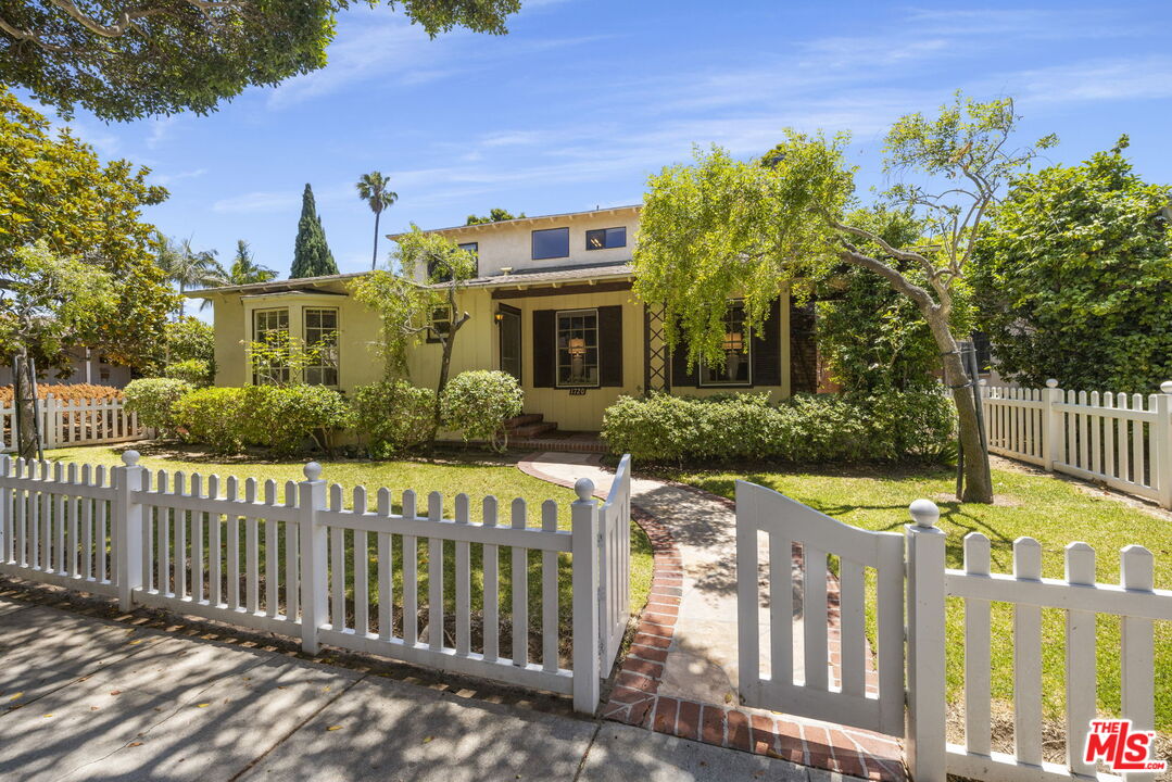 Property photo for 1720 Oak St, Santa Monica, CA