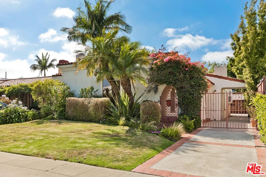 Property photo for 10525 Almayo Ave, Los Angeles, CA