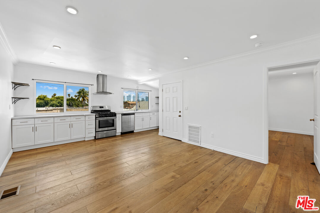 Property photo for 406 N Benton Way, Los Angeles, CA
