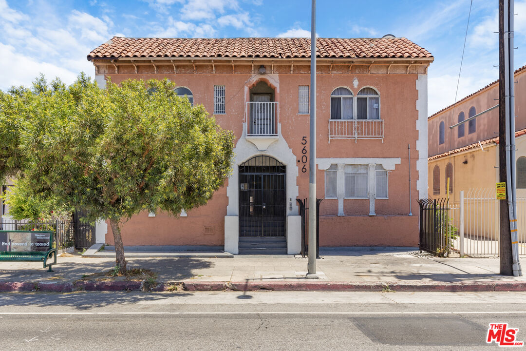Property photo for 5606 S Figueroa St, Los Angeles, CA