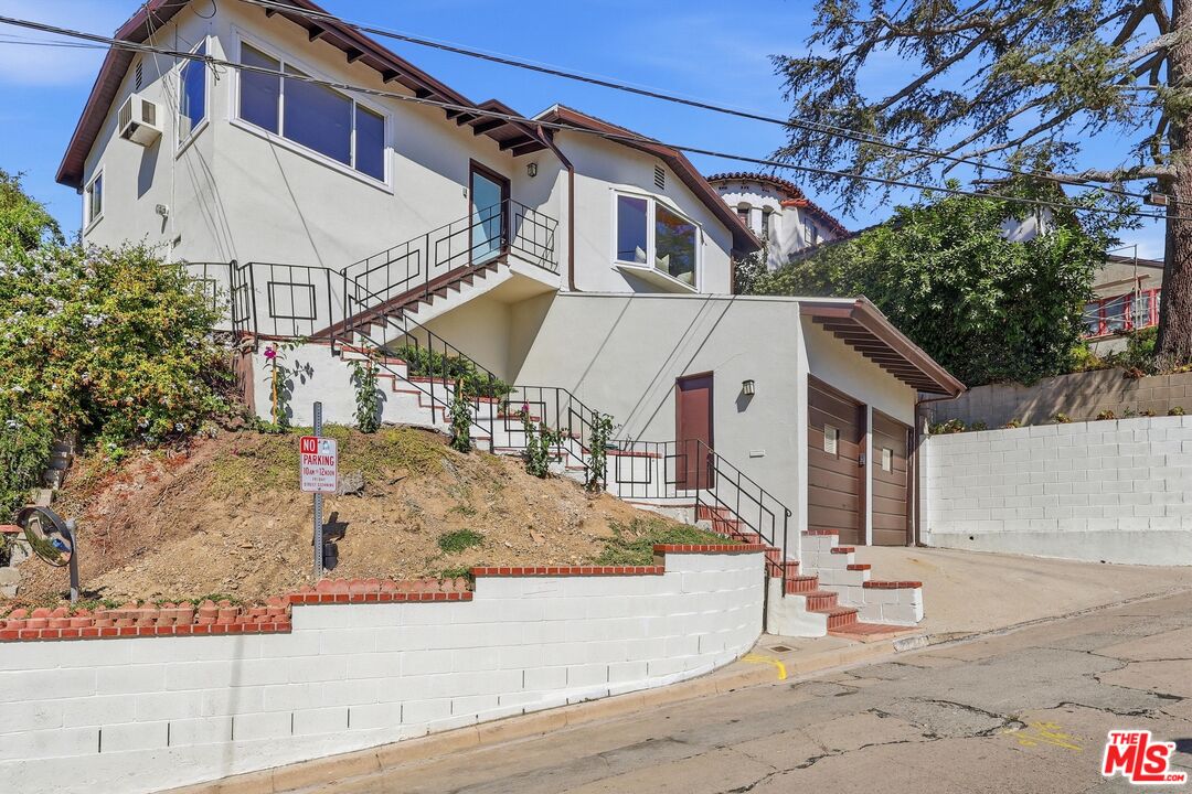 Property photo for 3907 Franklin Ave, Los Angeles, CA