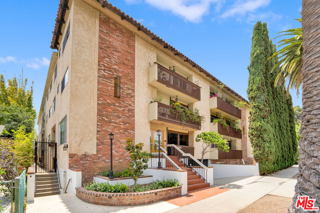 Property photo for 1114 12th St, #104, Santa Monica, CA