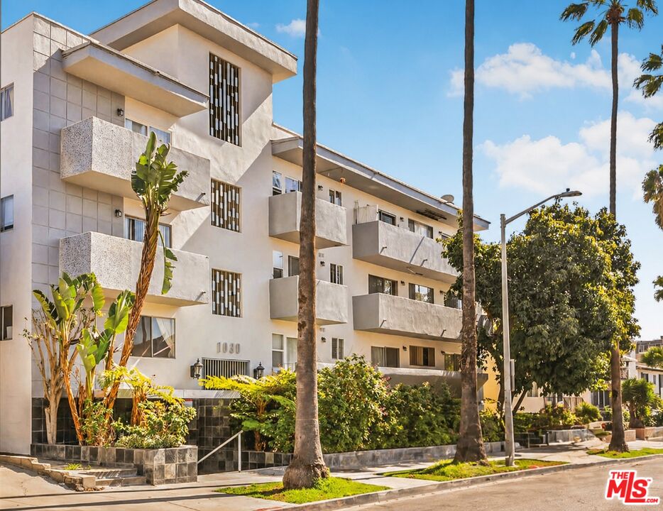 Property photo for 1030 N Orange Grove Ave, #302, Los Angeles, CA