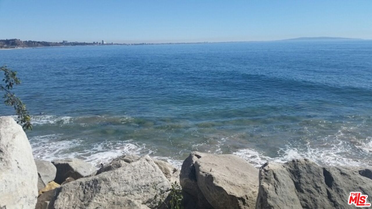 Property photo for 18429 Pacific Coast Hwy, Malibu, CA