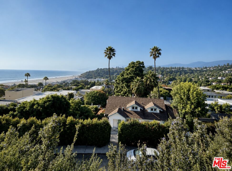 Property photo for 207 Ocean Ave Ext, Santa Monica, CA