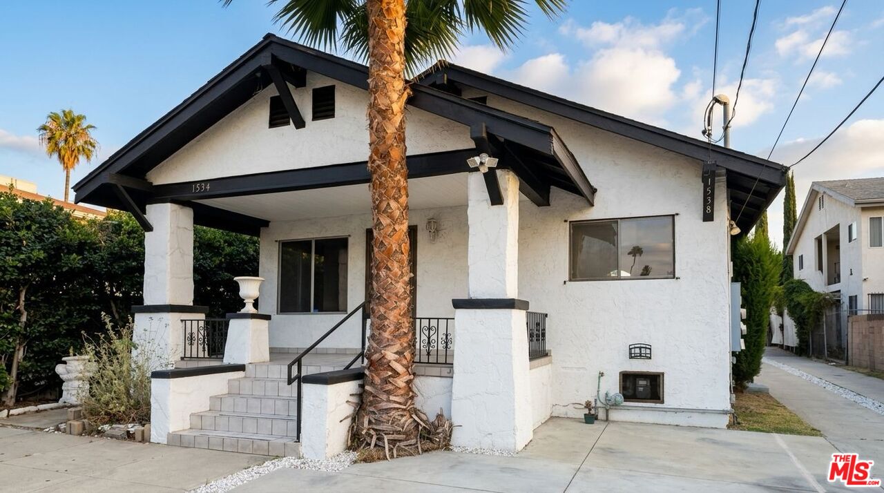 Property photo for 1536 N Mariposa Ave, Los Angeles, CA