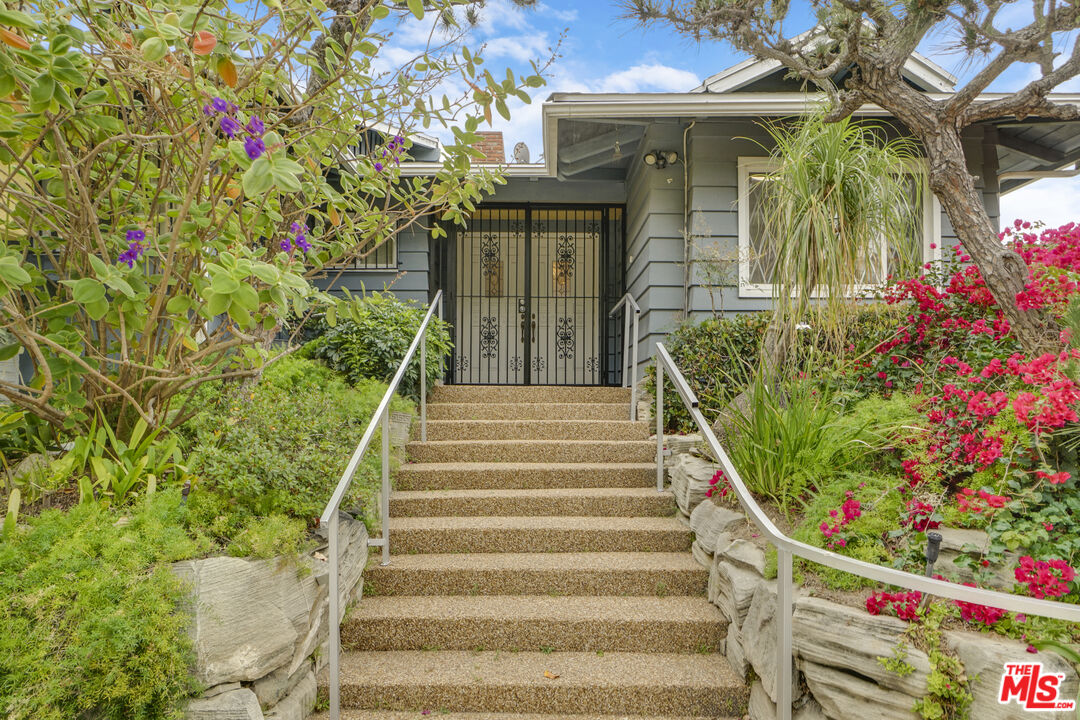 Property photo for 6021 Wright Ter, Culver City, CA