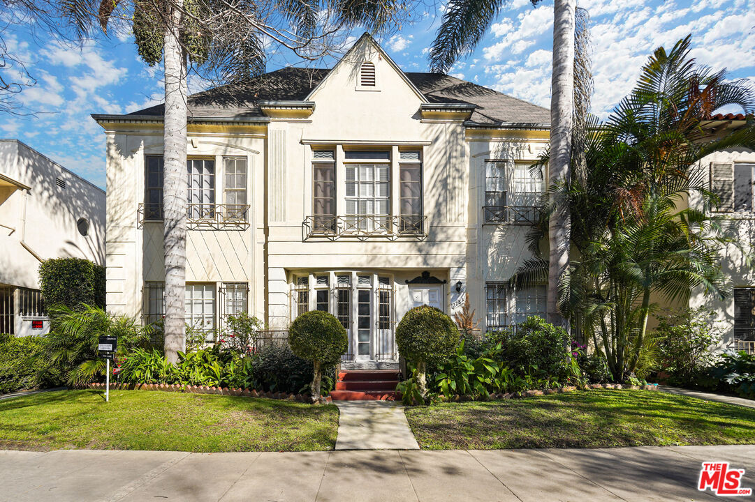 Property photo for 228 S REEVES DR, #D, Beverly Hills, CA