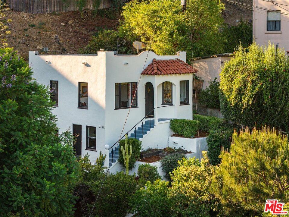 Property photo for 2258 Fair Oak View Ter, Los Angeles, CA