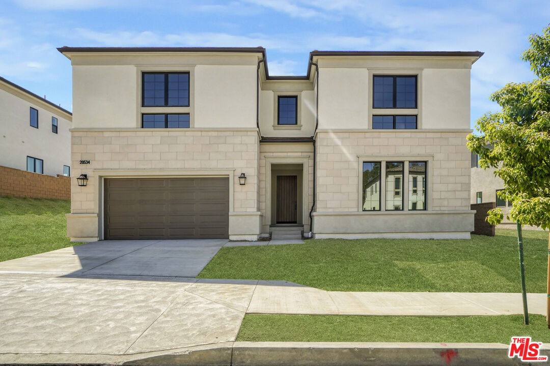 Property photo for 20534 Edgewood Ct, Chatsworth, CA