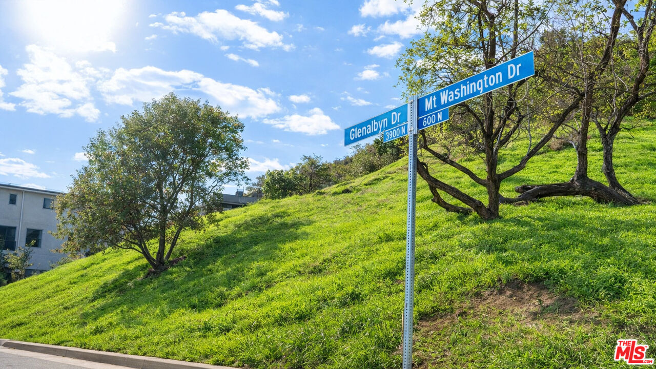 Property photo for 4011 N Glenalbyn Drive, Los Angeles, CA