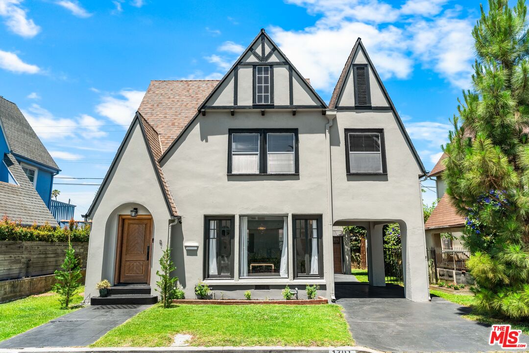Property photo for 1701 La Fayette Rd, Los Angeles, CA