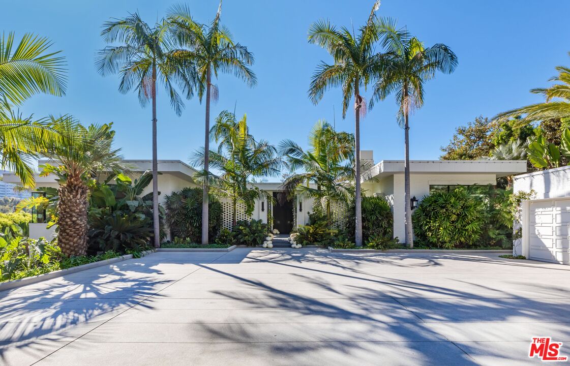 Property photo for 660 Club View Dr, Los Angeles, CA