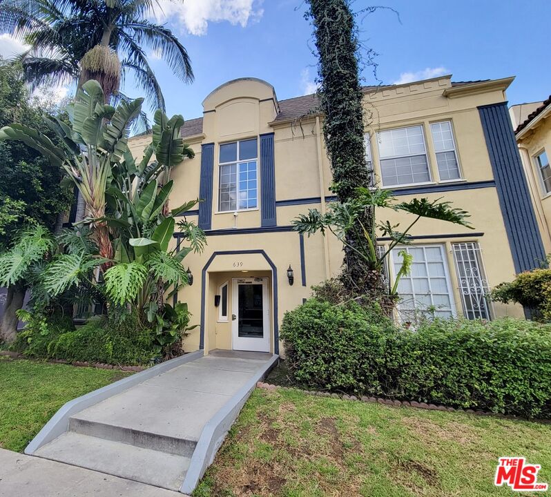 Property photo for 639 S Cochran Ave, #109, Los Angeles, CA
