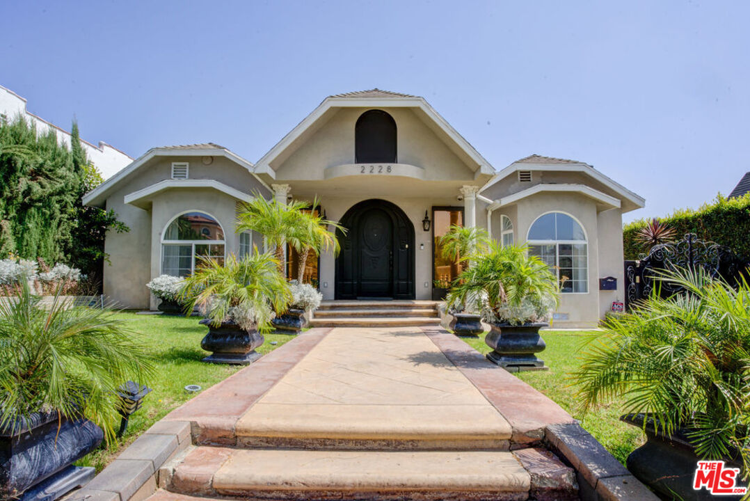 Property photo for 2228 Nella Vista Ave, Los Angeles, CA
