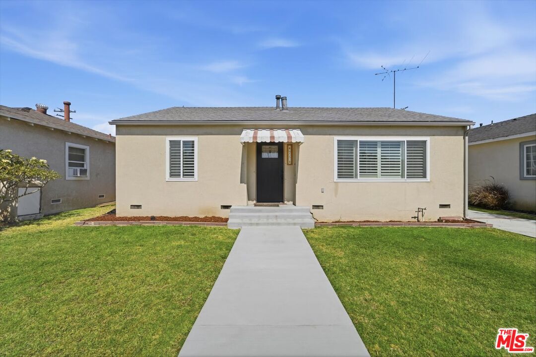 Property photo for 4254 Gaviota Ave, Long Beach, CA