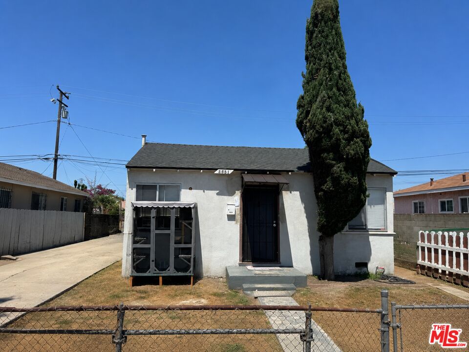 Property photo for 3551 Denver Ave, Long Beach, CA