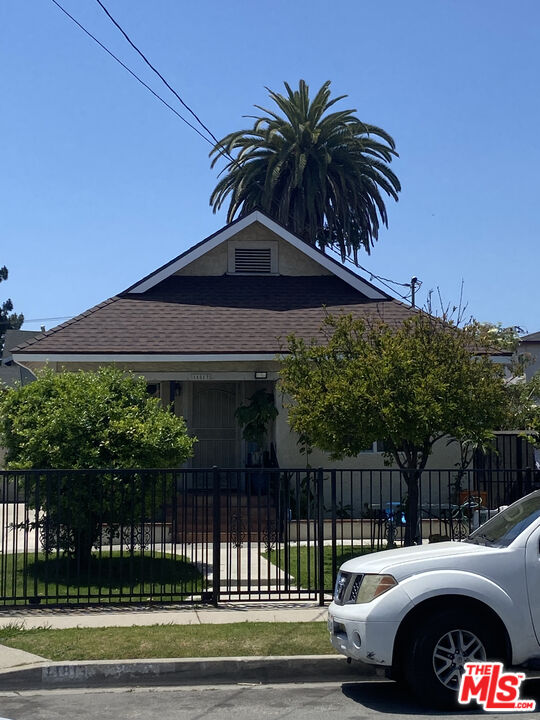 Property photo for 11813 Antwerp Ave, Los Angeles, CA