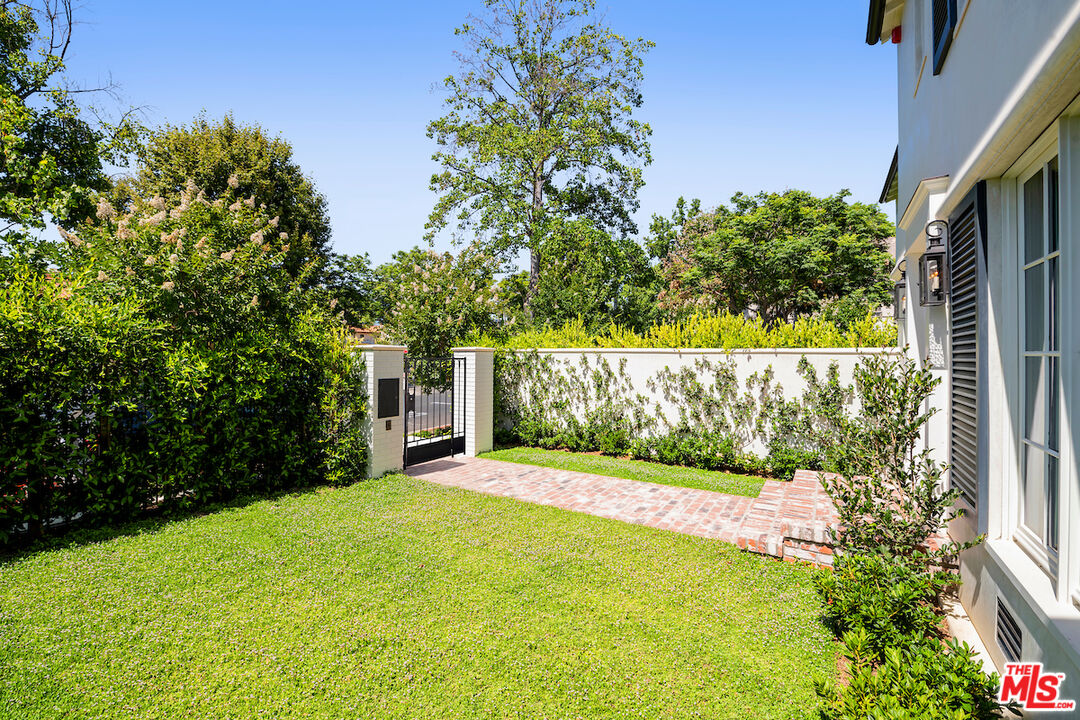 Property photo for 9565 Charleville Blvd, Beverly Hills, CA