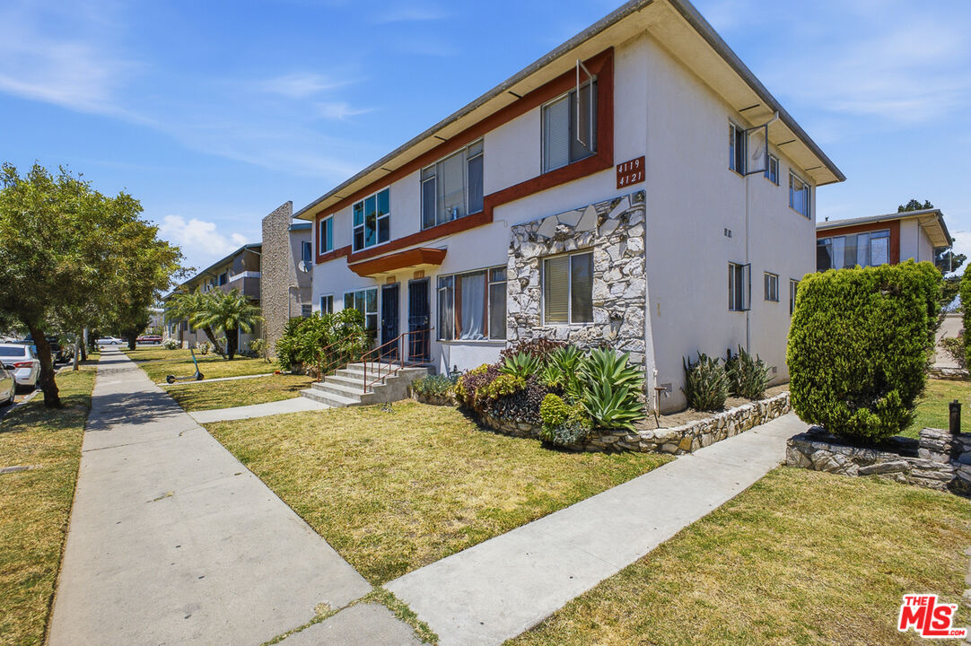 Property photo for 4119 Palmyra Rd, Los Angeles, CA
