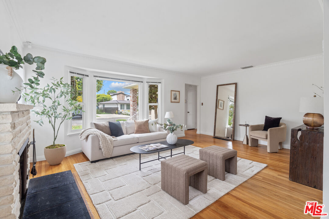 Property photo for 7500 Denrock Ave, Los Angeles, CA