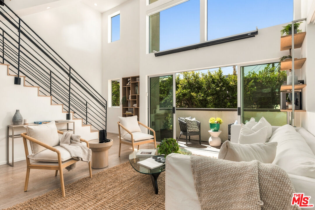 Property photo for 5411 W Wilshire Vista Ln, Los Angeles, CA