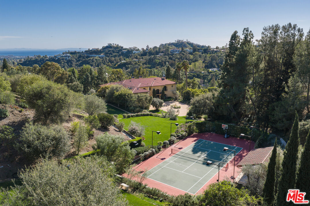 Property photo for 13058 Rivers Rd, Los Angeles, CA