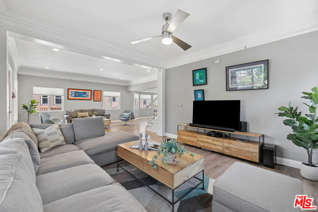 Property photo for 1150 W 48th St, Los Angeles, CA
