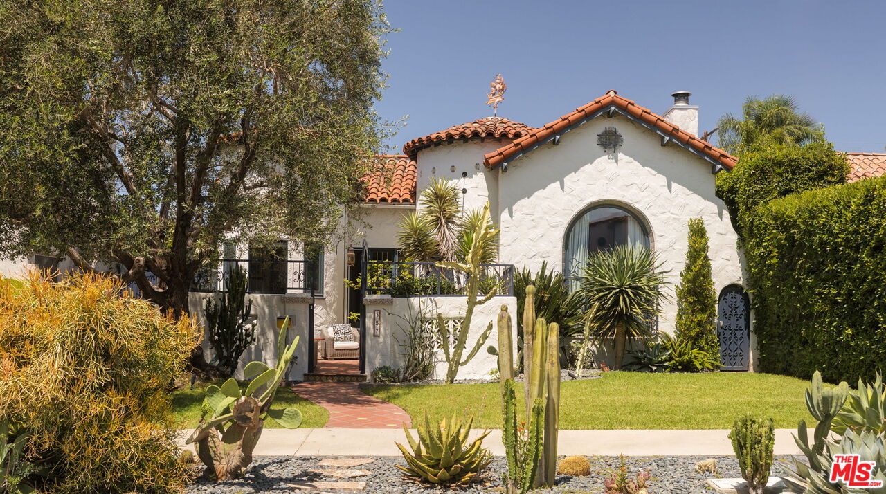 Property photo for 357 N Harper Ave, Los Angeles, CA