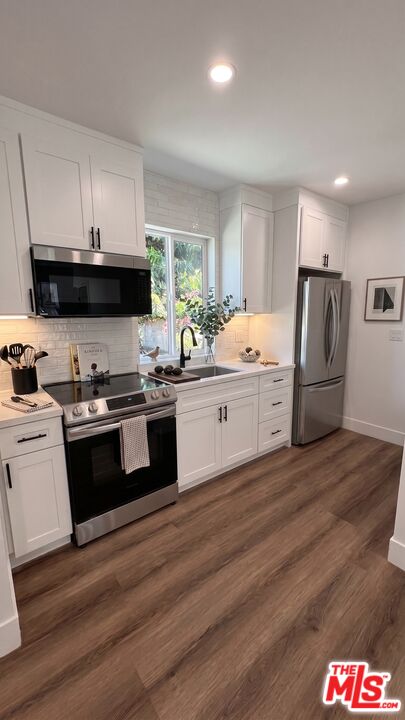 Property photo for 2437 Centinela Ave, #apt 10, Santa Monica, CA
