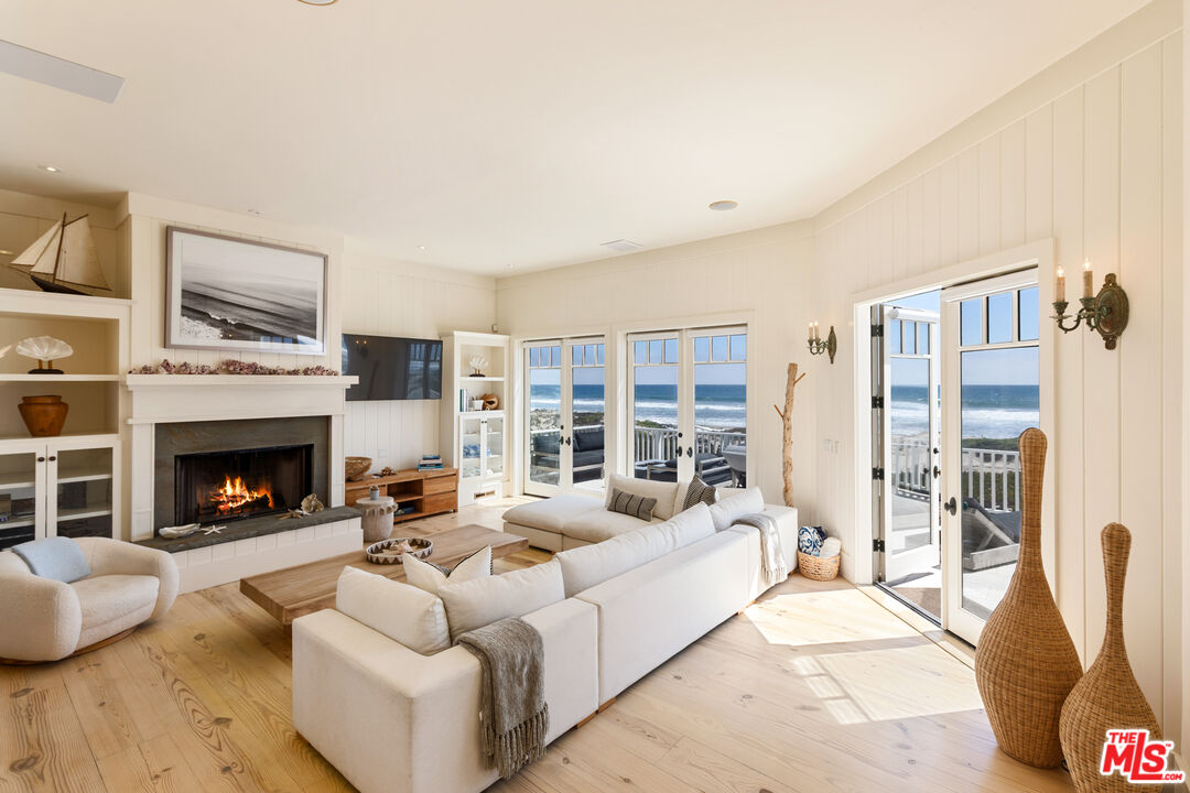 Property photo for 30718 Pacific Coast Hwy, Malibu, CA