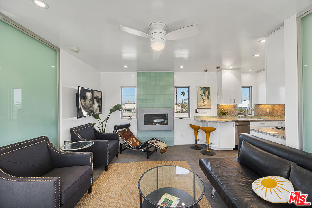 Property photo for 11 24th Ave, #3, Venice, CA