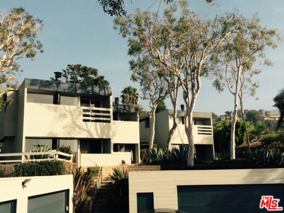 Property photo for 31215 Pacific Coast Hwy, Malibu, CA