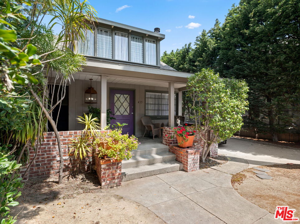 Property photo for 435 1/2 Raymond Ave, Santa Monica, CA