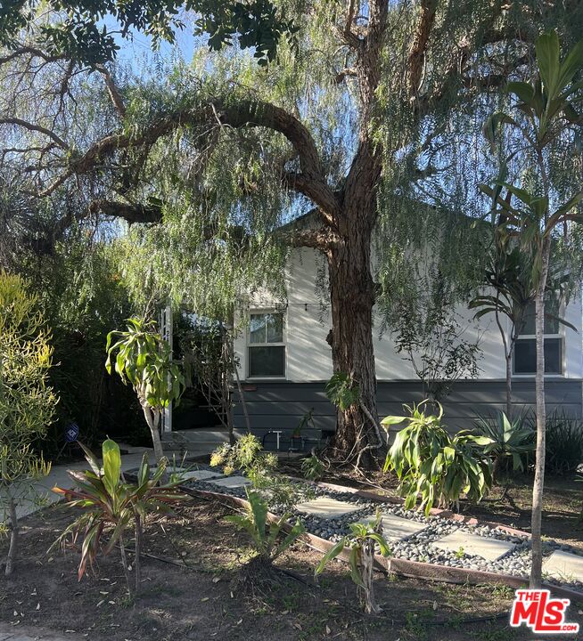 Property photo for 2416 29th St, Santa Monica, CA