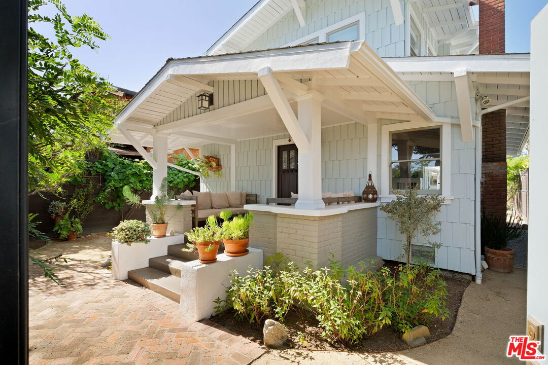 Property photo for 1670 Electric Ave, Venice, CA