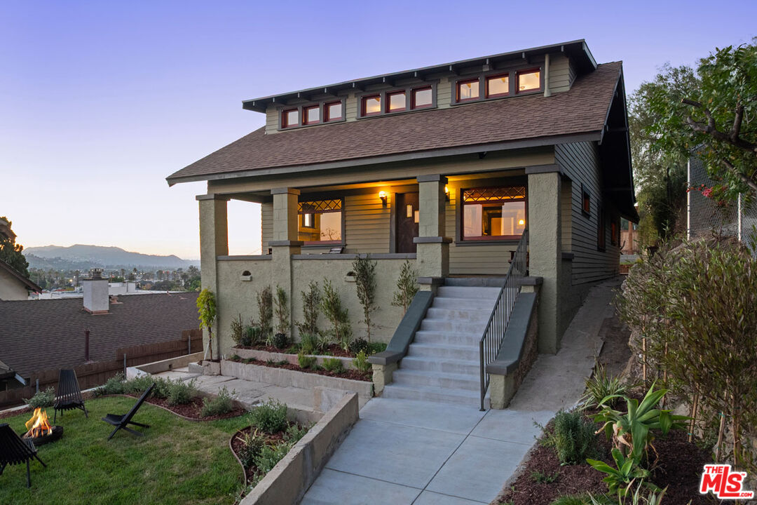 Property photo for 3017 Minnesota St, Los Angeles, CA