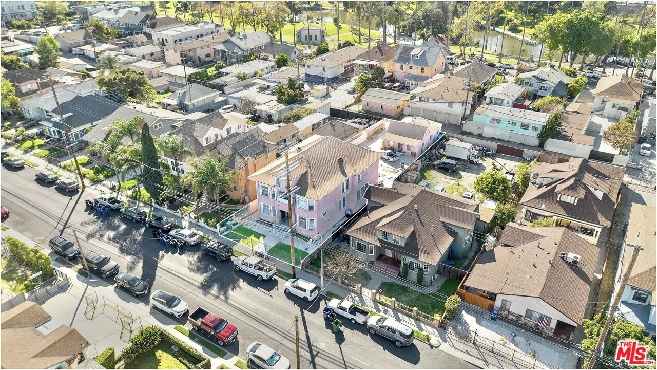 Property photo for 505 S Chicago St, Los Angeles, CA
